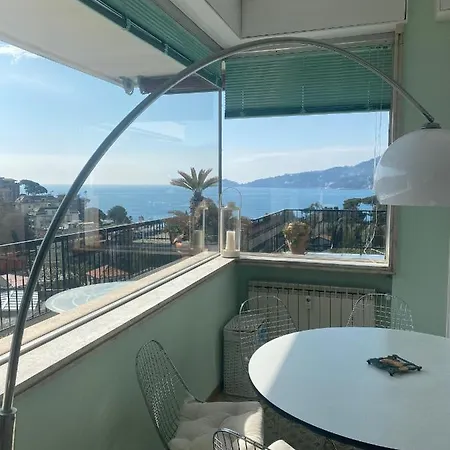 Grande Attico Con Vista Vicino Al Centro By Portofinovacanze Daire
