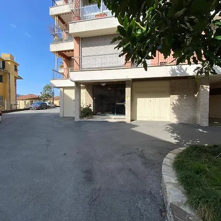 Grande Attico Con Vista Vicino Al Centro By Portofinovacanze Daire