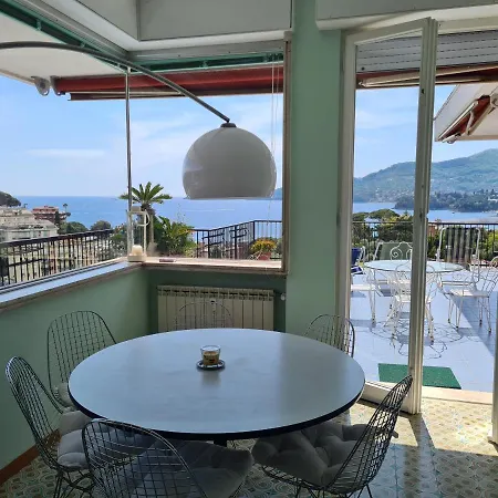 Daire Grande Attico Con Vista Vicino Al Centro By Portofinovacanze