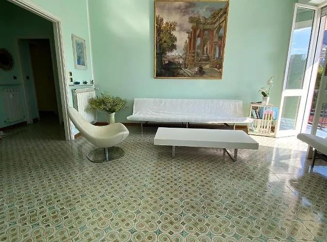 Grande Attico Con Vista Vicino Al Centro By Portofinovacanze Apartmán *