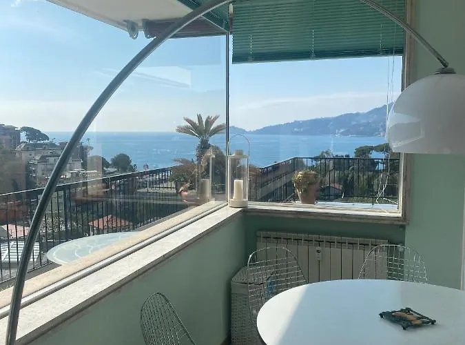 Grande Attico Con Vista Vicino Al Centro By Portofinovacanze Apartmán