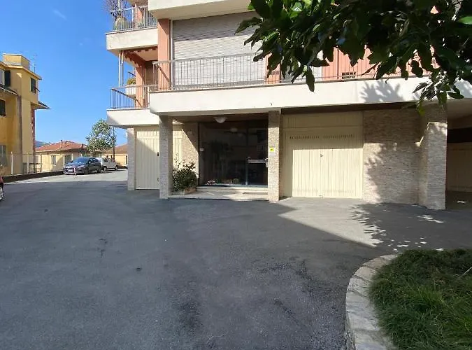 Grande Attico Con Vista Vicino Al Centro By Portofinovacanze شقة