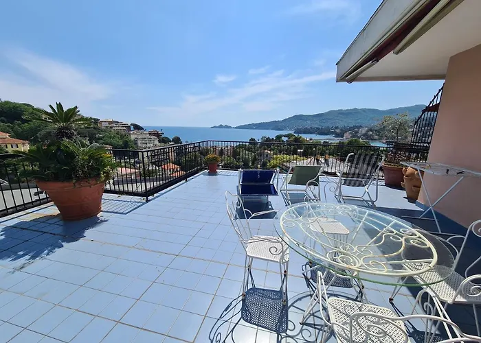 شقة Grande Attico Con Vista Vicino Al Centro By Portofinovacanze *